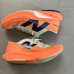 New Balance Fuel Cell Fantomfit Sneakers